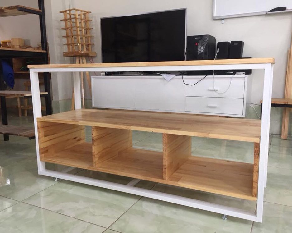 Kệ gỗ cần thơ 1