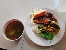 Sườn bì chả cơm tấm Bà Bảy - Cơm sinh viên Cần Thơ